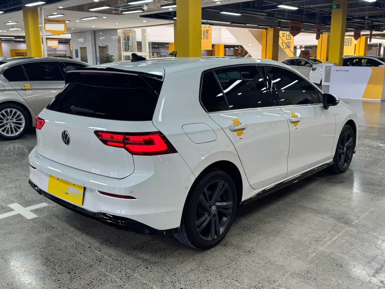 Volkswagen 2023 Golf 8 R-Line 1.4TSI 280TSI Lite (Modified) Automatic Gear 5