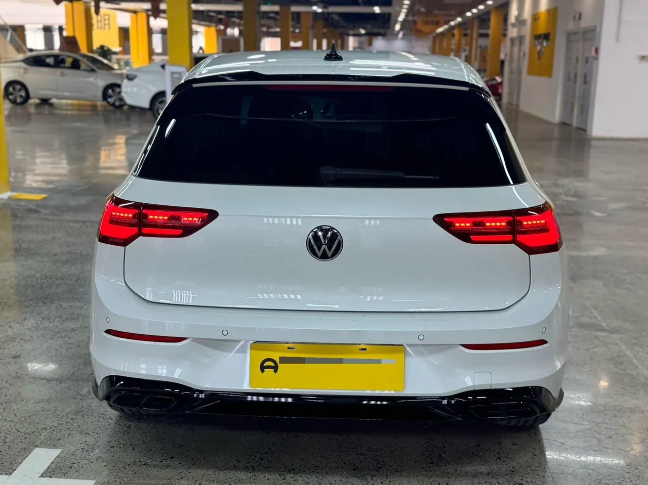 Volkswagen 2023 Golf 8 R-Line 1.4TSI 280TSI Lite (Modified) Automatic Gear 6