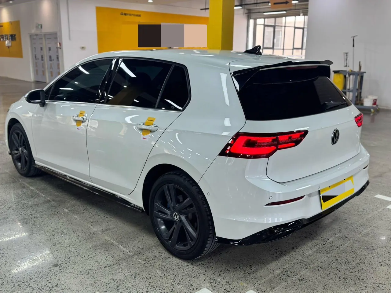 Volkswagen 2023 Golf 8 R-Line 1.4TSI 280TSI Lite (Modified) Automatic Gear 7