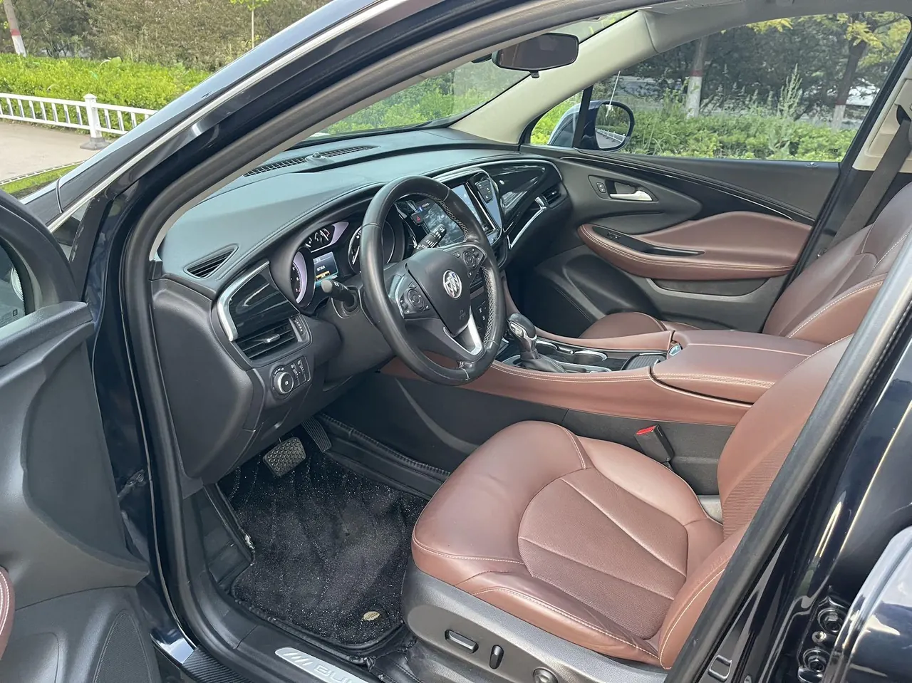 Buick 2020 Angkewei 1.5T 20T Two-Drive Luxury Automatic Gear 5