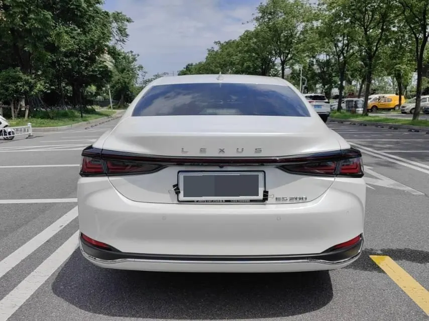 Lexus ES (Imported) 2025 ES200 2.0 Stepless Edition Automatic Gear 4