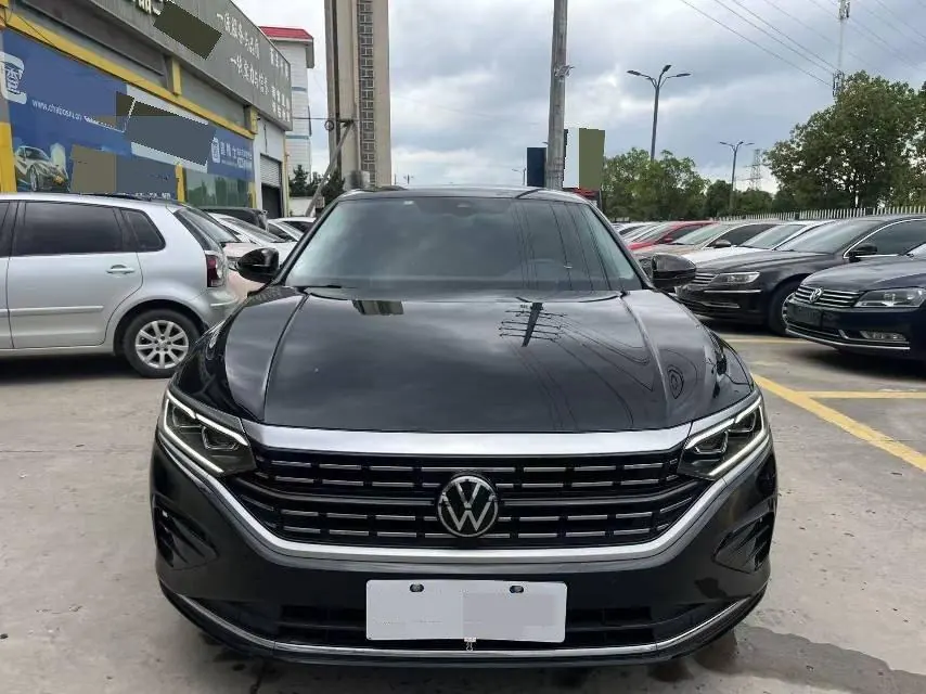 Volkswagen 2022 Passat 2.0TSI 330TSI Deluxe Edition Automatic 2