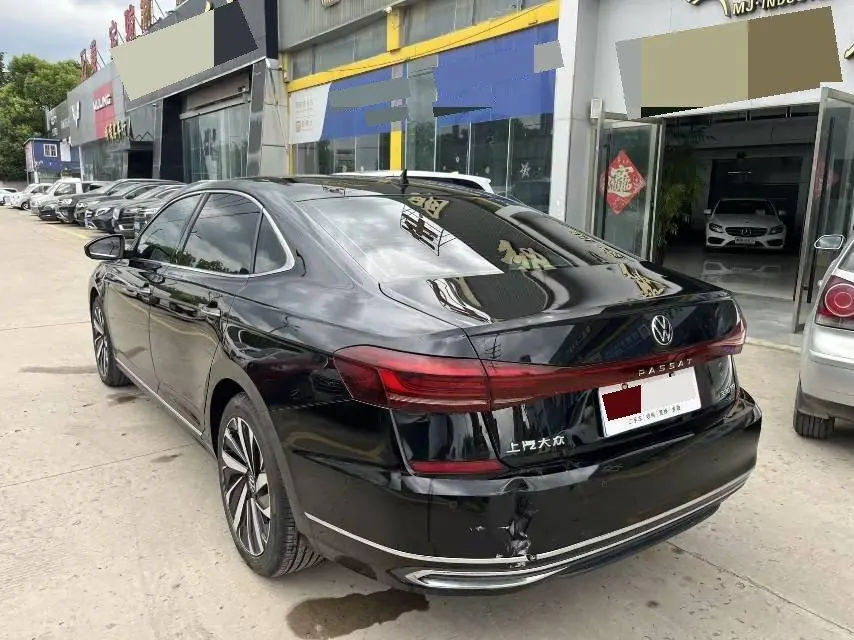 Volkswagen 2022 Passat 2.0TSI 330TSI Deluxe Edition Automatic 6