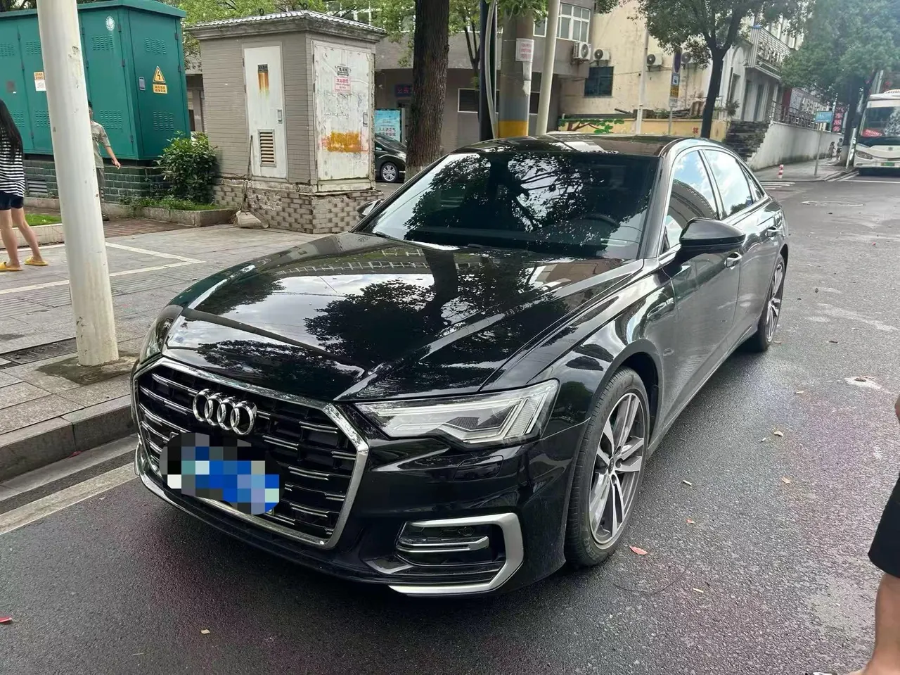 Audi 2024 A6L 2.0TFSI 40TFSI Deluxe Dynamic Automatic - View 1