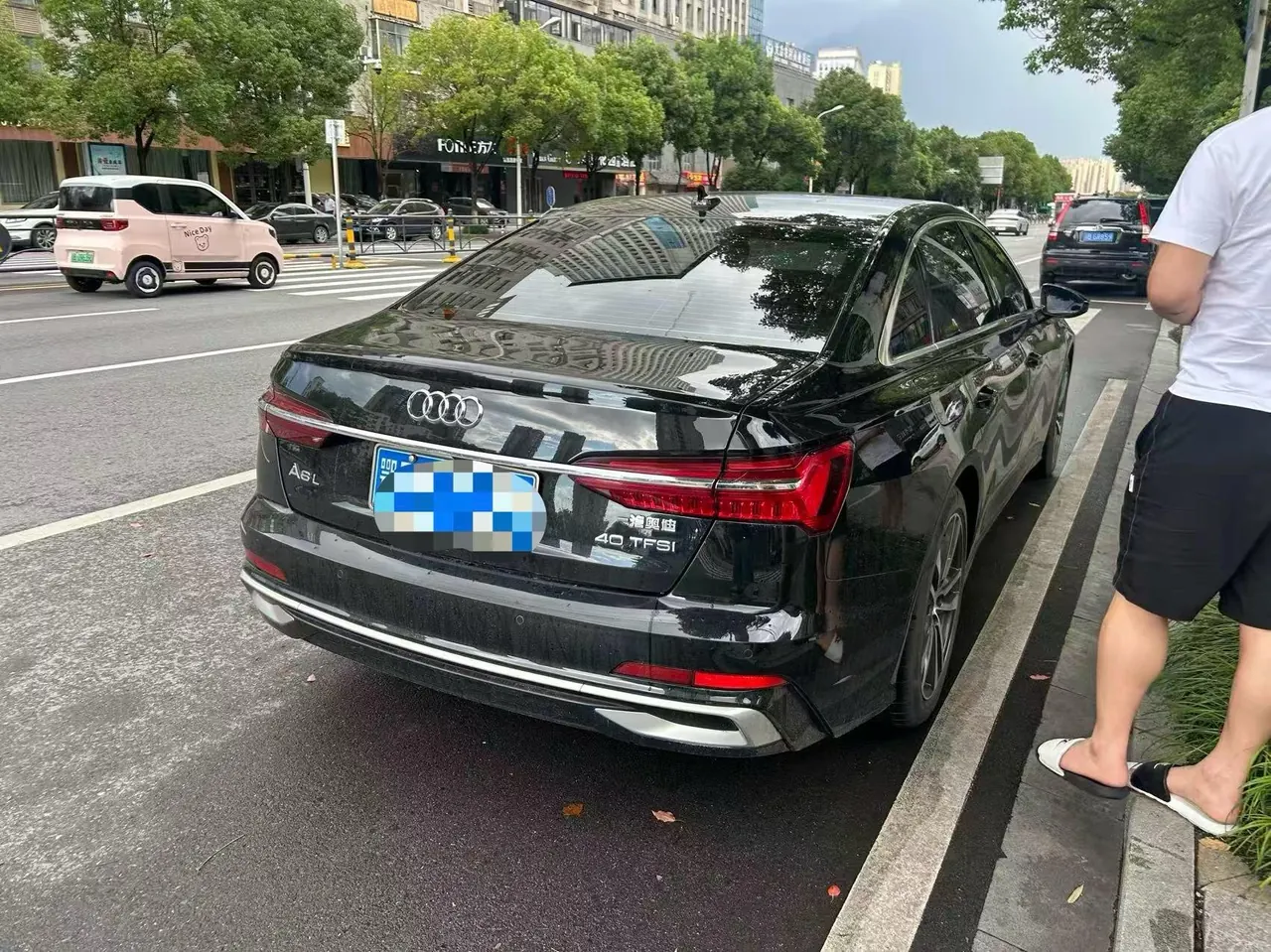 Audi 2024 A6L 2.0TFSI 40TFSI Deluxe Dynamic Automatic 3
