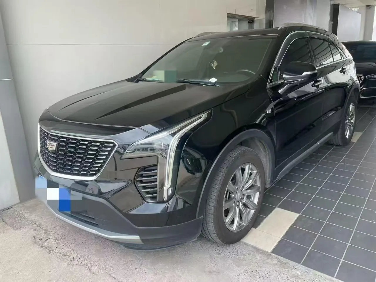 Cadillac 2021 XT4 2.0T 28T Two-Drive Luxury Automatic Gear - View 1