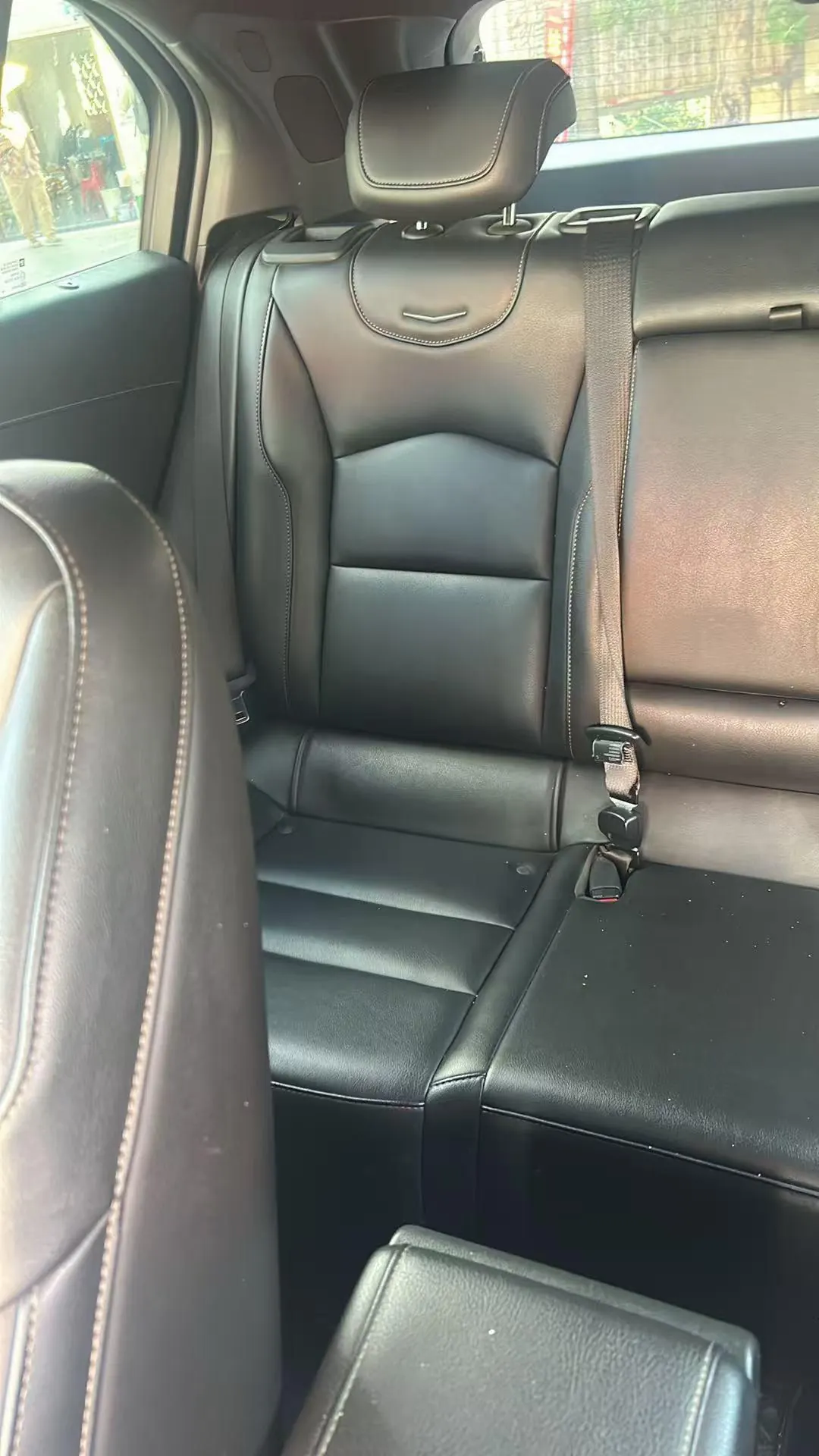 Cadillac 2021 XT4 2.0T 28T Two-Drive Luxury Automatic Gear 5