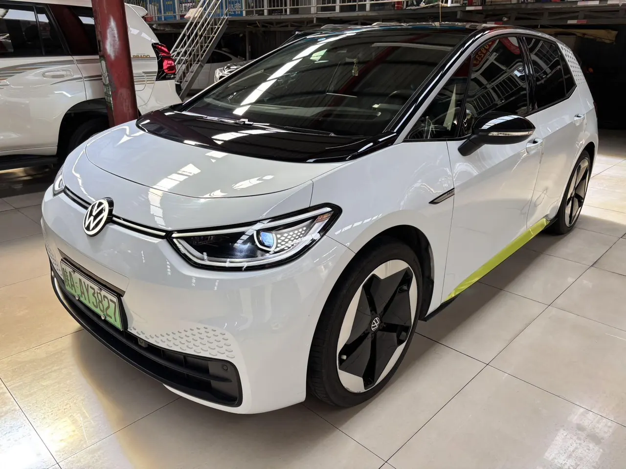 Volkswagen 2021 ID. 3 Pro Extremely Intelligent Automatic - View 1