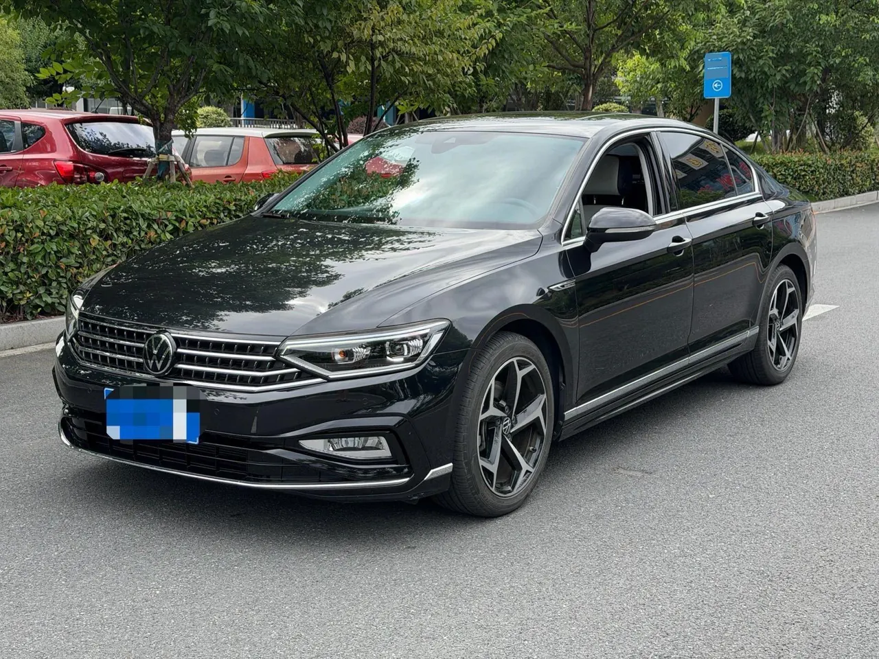 Volkswagen 2023 Magotan 2.0TSI 330TSI 2 million Commemorative Luxury Automatic Gear - View 1