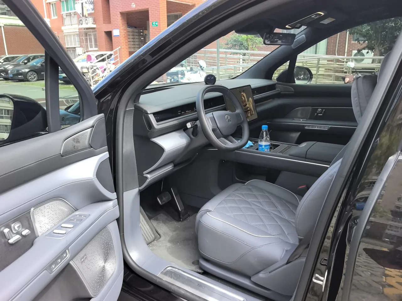 NIO 2026 ES8 6-seat executive deluxe automatic gear 3