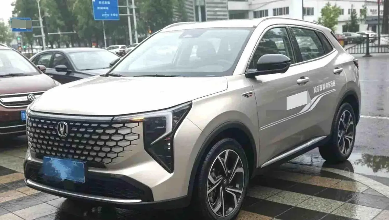 ChangAn 2026 CS55 PLUS 1.5T New Blue Whale Tianzhu Prestige Automatic - View 1