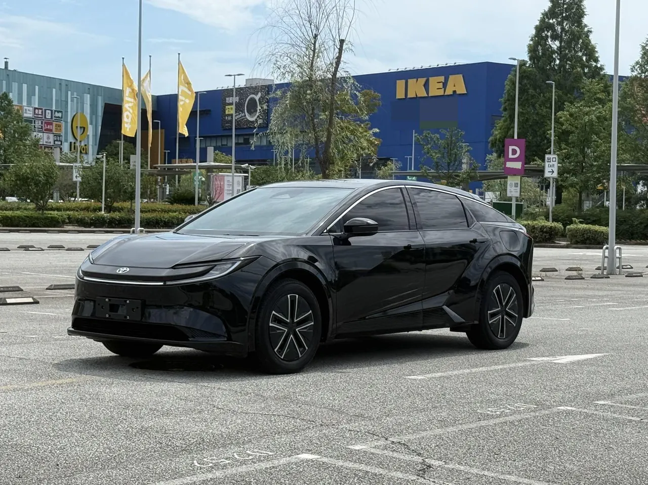Open image lightbox: Toyota 2025 bZ 5 550 JOY automatic gear
