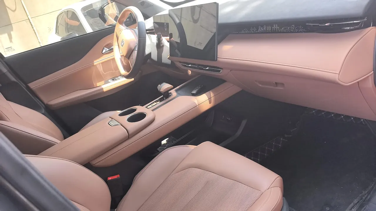 ChangAn 2025 UNI-Z 1.5T honorable automatic gear 6