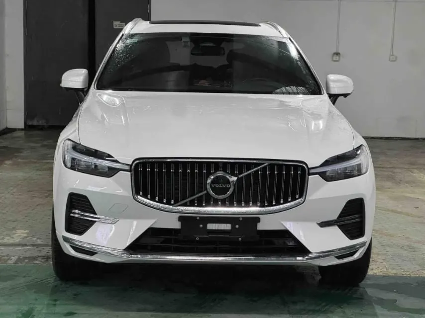Volvo 2024 XC60 48V 2.0T B5 4-wheel-drive Zhiyi Deluxe Edition Automatic Gear 2