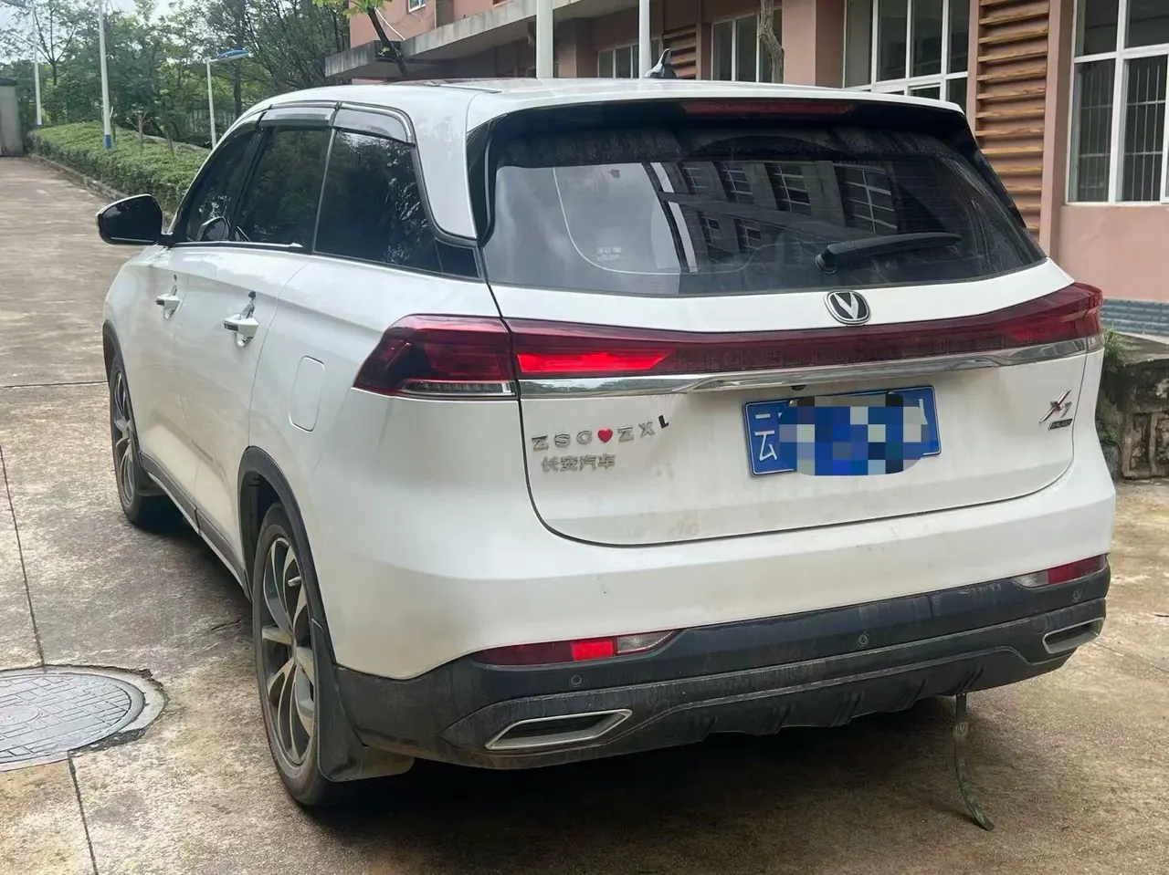 ChangAn 2024 X7 PLUS 1.5T Zunshang 7-seat manual gear 4