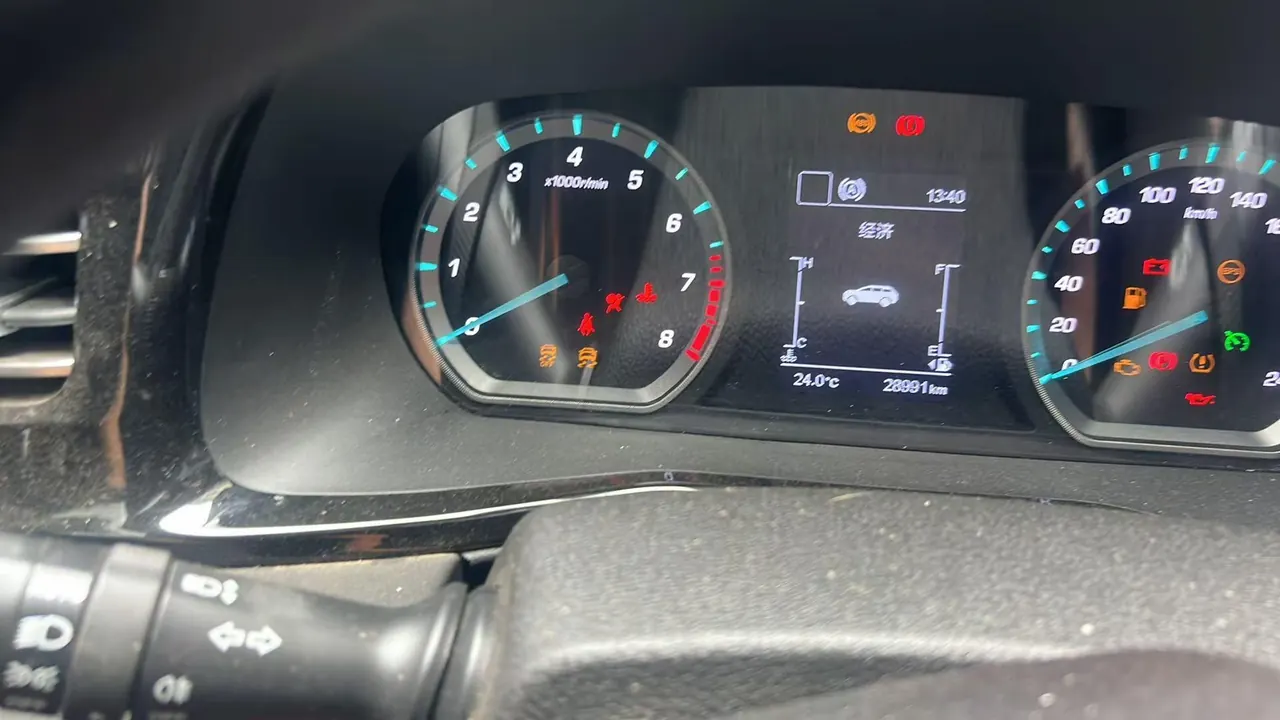 ChangAn 2024 X7 PLUS 1.5T Zunshang 7-seat manual gear 6
