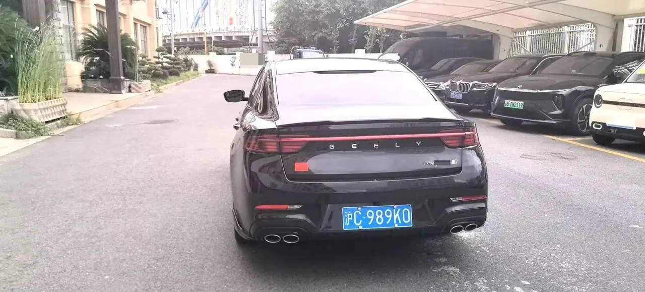 Geely 2026 Star Rui 1.5TD Oriental Obsidian Kunlun Edition Automatic Gear 3
