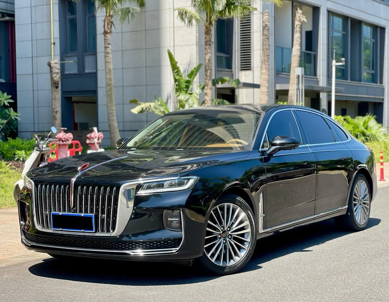 HongQi 2020 H9 48V 2.0T Zhilian Qi Chang Edition Automatic Gear - View 1