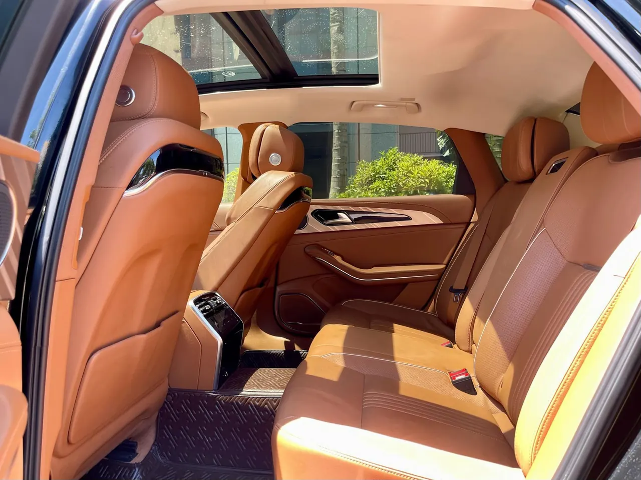 HongQi 2020 H9 48V 2.0T Zhilian Qi Chang Edition Automatic Gear 5