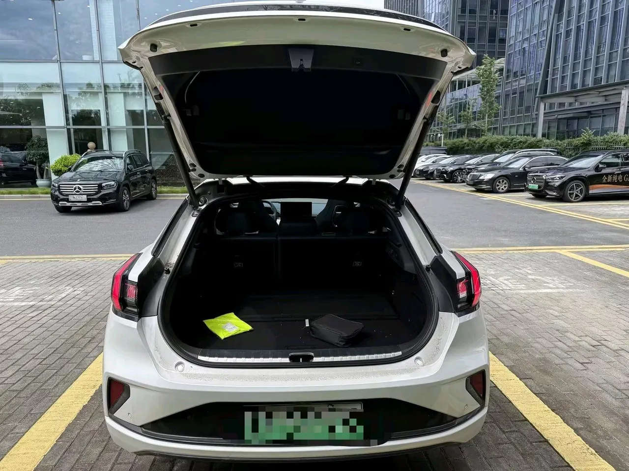 Zeekr 2025 Zeekr 001 YOU version 100kWh four-wheel drive automatic gear 3