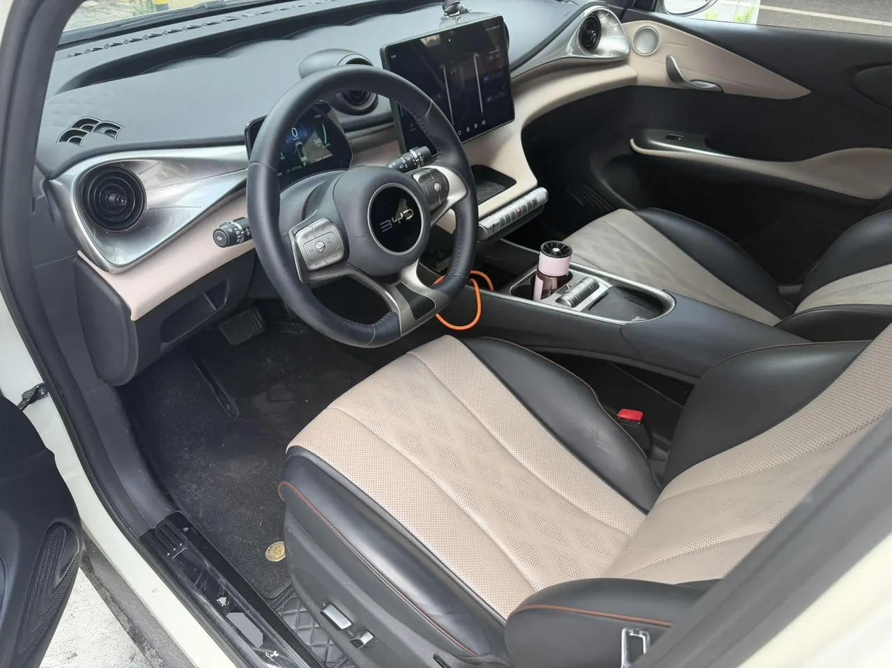 BYD 2024 Dolphin Glory Edition 420km Fashion Edition Automatic Gear 3