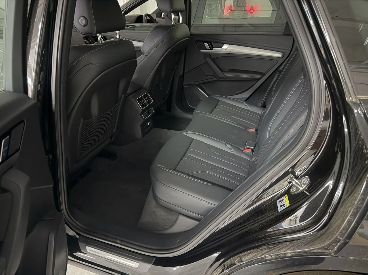 Audi 2024 Q5L Sportback 2.0TFSI 40TFSI fashion automatic 3