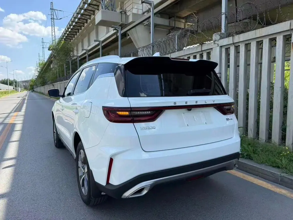 Geely 2024 Hao Yue PRO 1.5T Vertical and Horizontal Automatic Gear 4