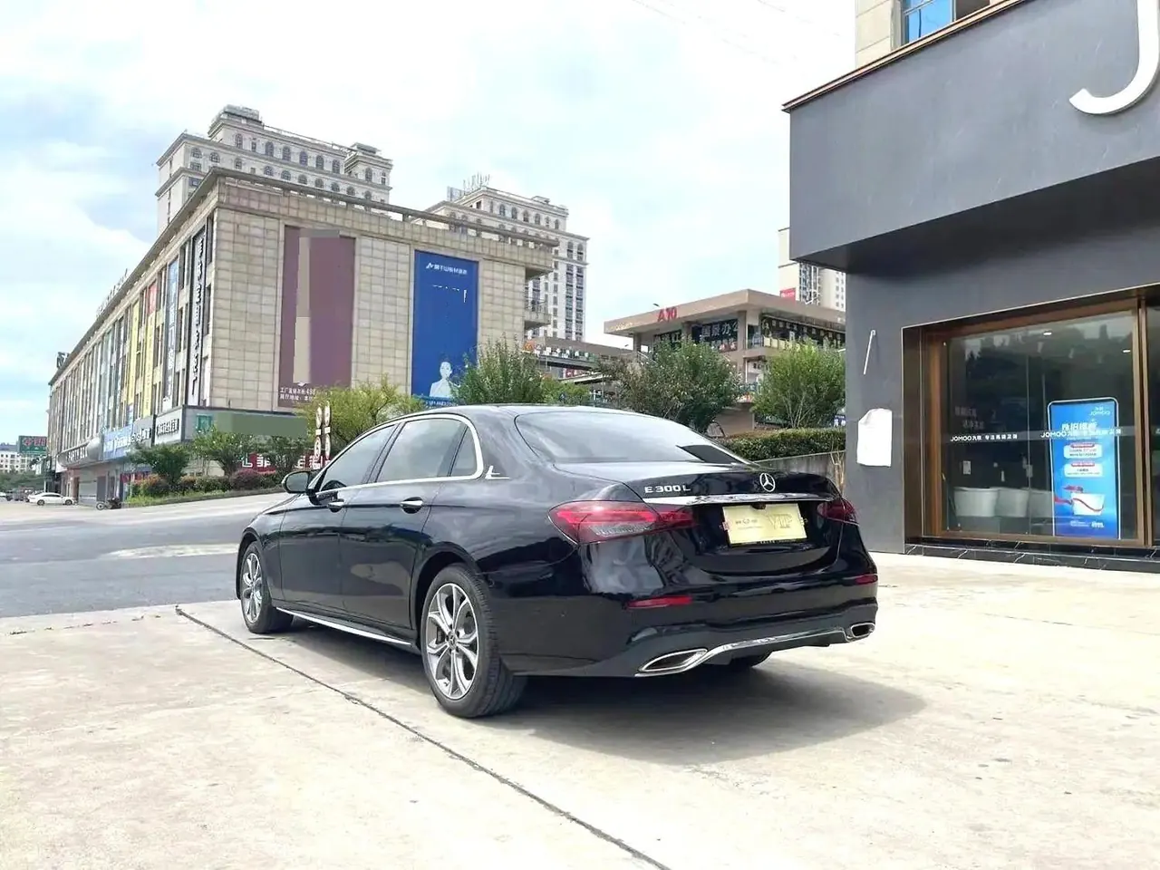 Mercedes Benz E Class 2023 E 300 L 2.0T Sports Luxury Automatic Gear 3