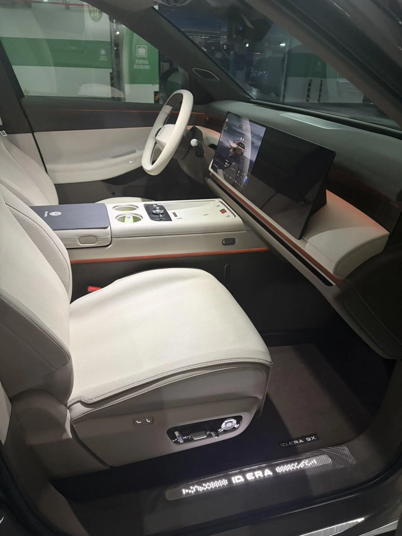Volkswagen 2026 ID.ERA 9X Max 4-wheel drive automatic gear 3