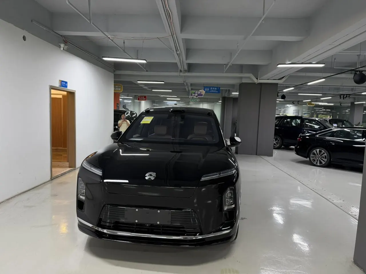 NIO 2026 ES8 6-seat executive deluxe automatic gear 3