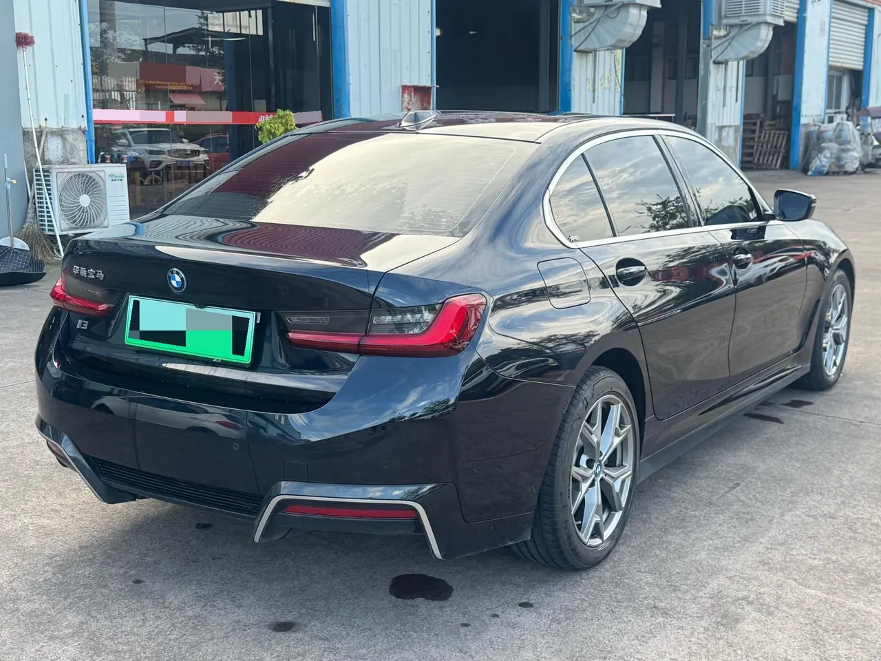 BMW 2024 i3 eDrive 35 L automatic gear 7