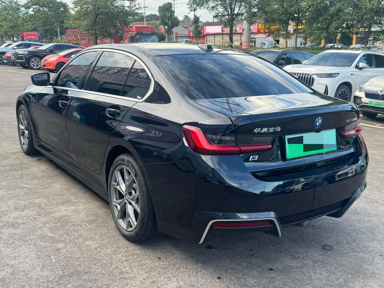 BMW 2024 i3 eDrive 35 L automatic gear 8