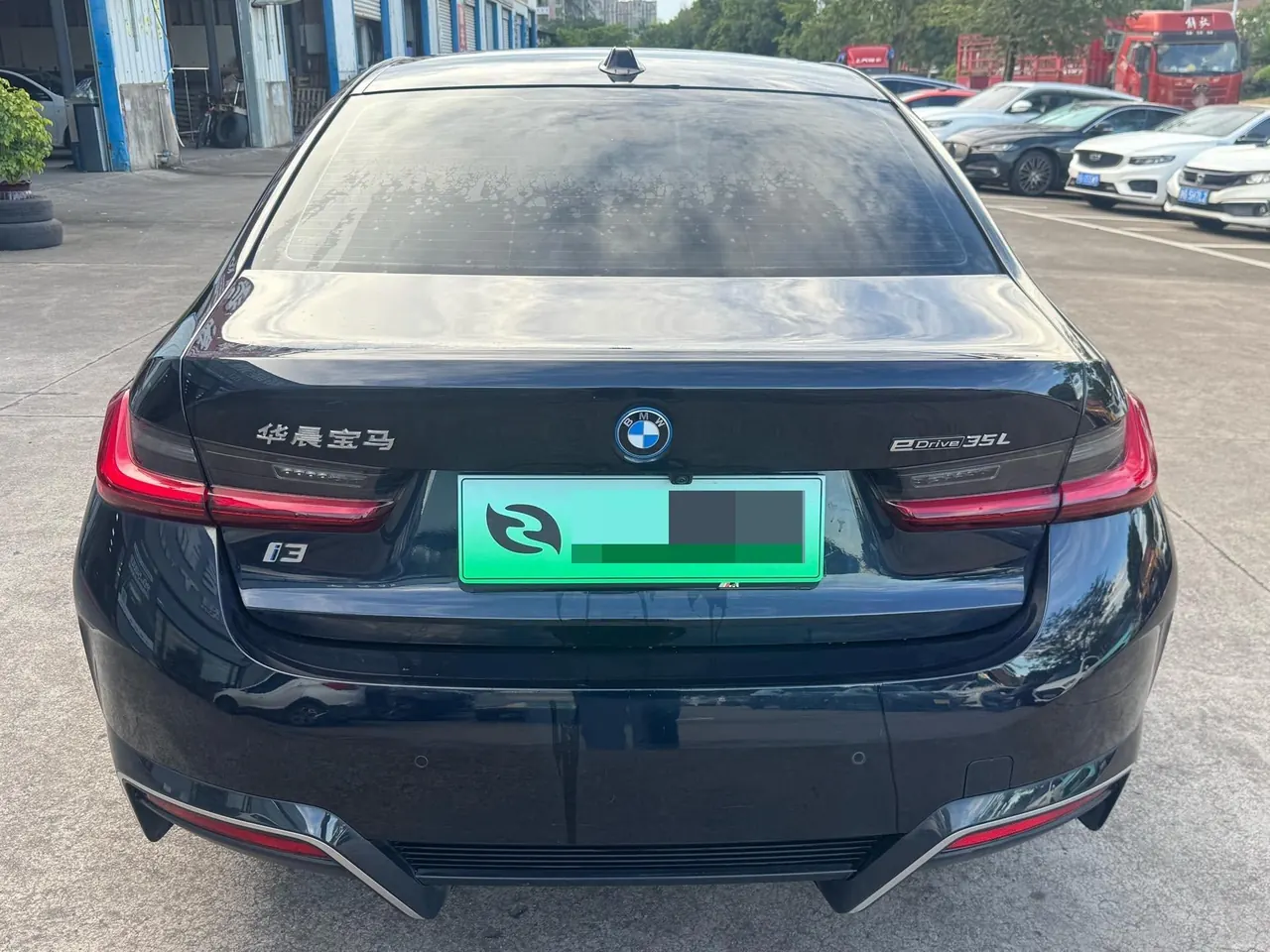 BMW 2024 i3 eDrive 35 L automatic gear 9
