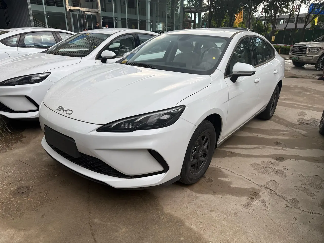 BYD 2026 seals 05 DM-i 1.5 stepless 128KM luxury automatic gear - View 1