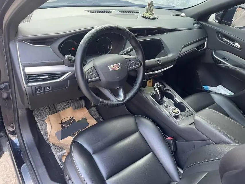 Cadillac 2020 XT4 2.0T 28T Two-Drive Leading Automatic Gear 3