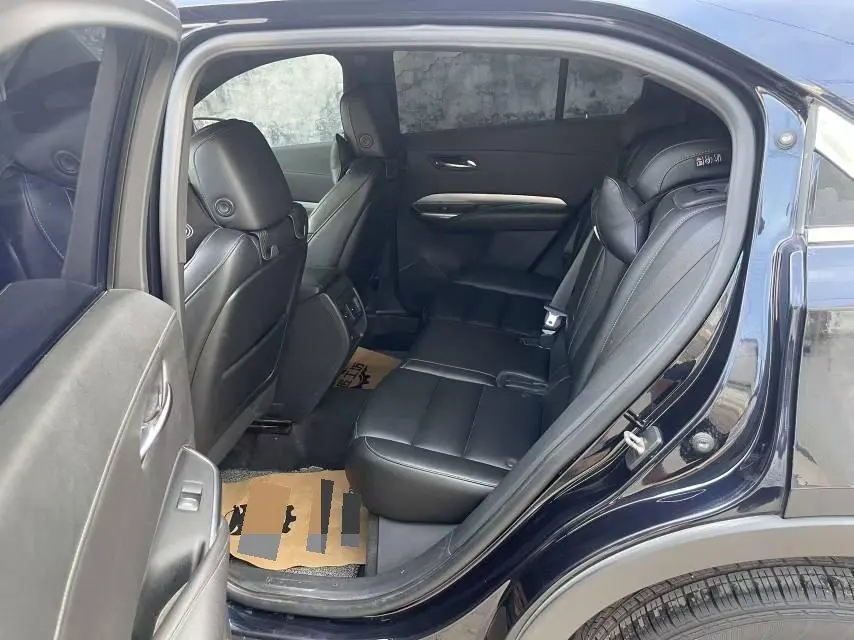 Cadillac 2020 XT4 2.0T 28T Two-Drive Leading Automatic Gear 4