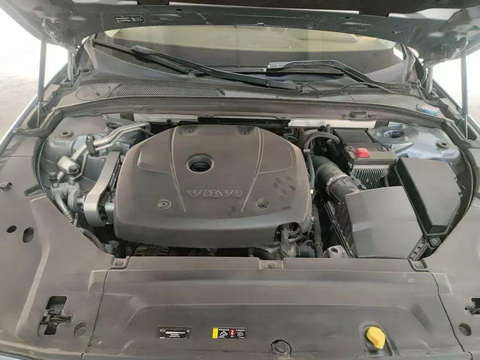 Volvo 2023 S90 48V 2.0T B5 Zhiyuan Deluxe Edition Automatic Gear 5