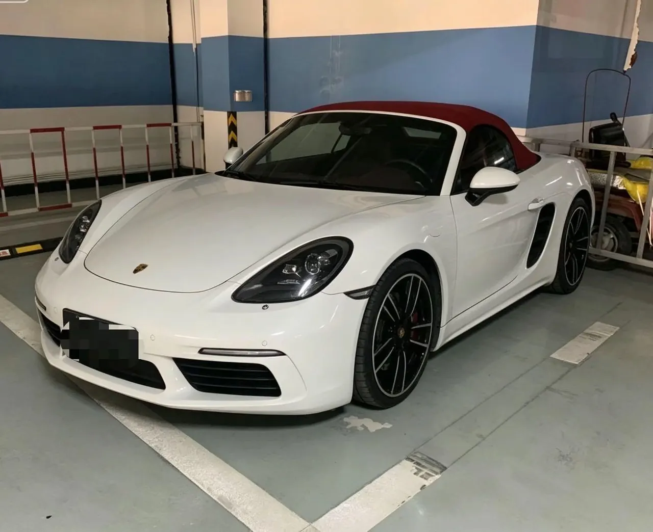 Porsche 718 (Imported) 2020 718 Boxer 2.0T Automatic - View 1
