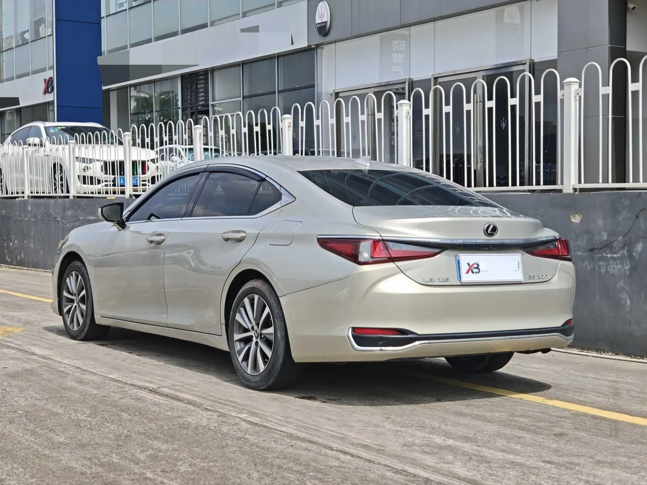 Lexus ES (Imported) 2020 ES200 2.0 Stepless Premium Edition Automatic Gear 3