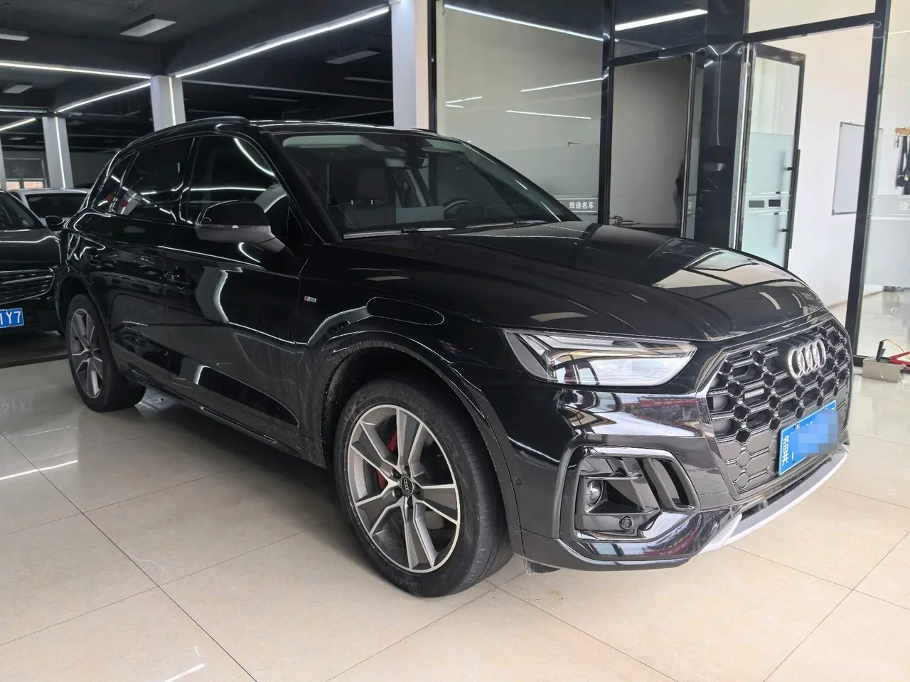 Audi 2022 Q5L 2.0TFSI 45TFSI luxury dynamic automatic transmission 3