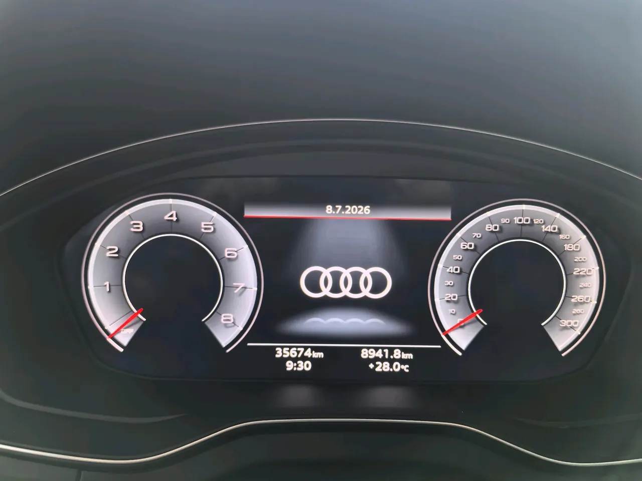 Audi 2022 Q5L 2.0TFSI 45TFSI luxury dynamic automatic transmission 9