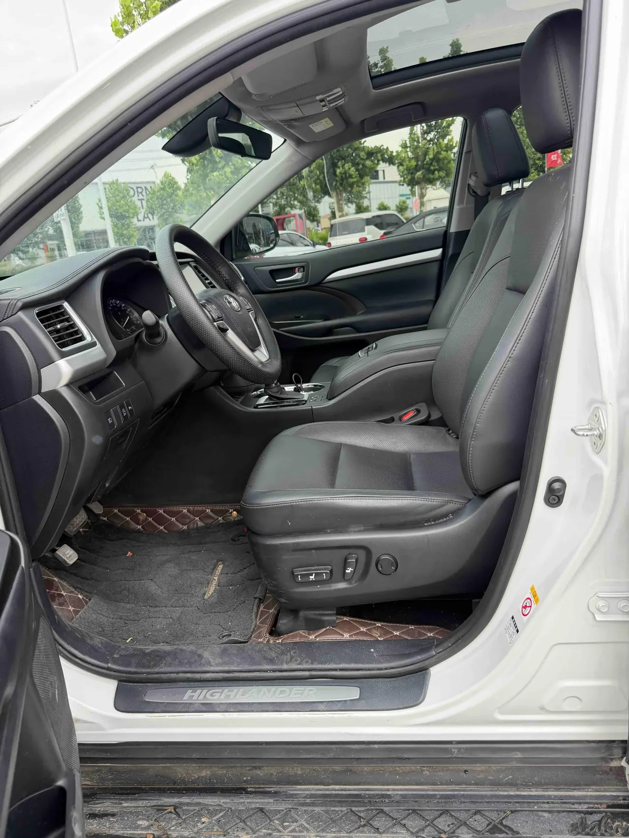 Toyota 2021 Highlander 2.0T 4-wheel drive deluxe 7-seat automatic gear 6