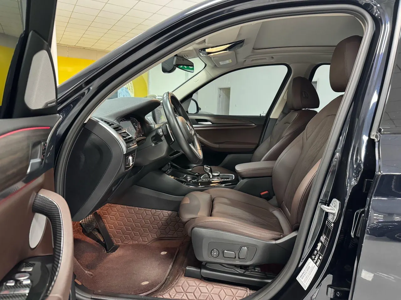 BMW 2023 X3 xDrive30i 2.0T Leading M Obsidian Night Suit Automatic Gear 2