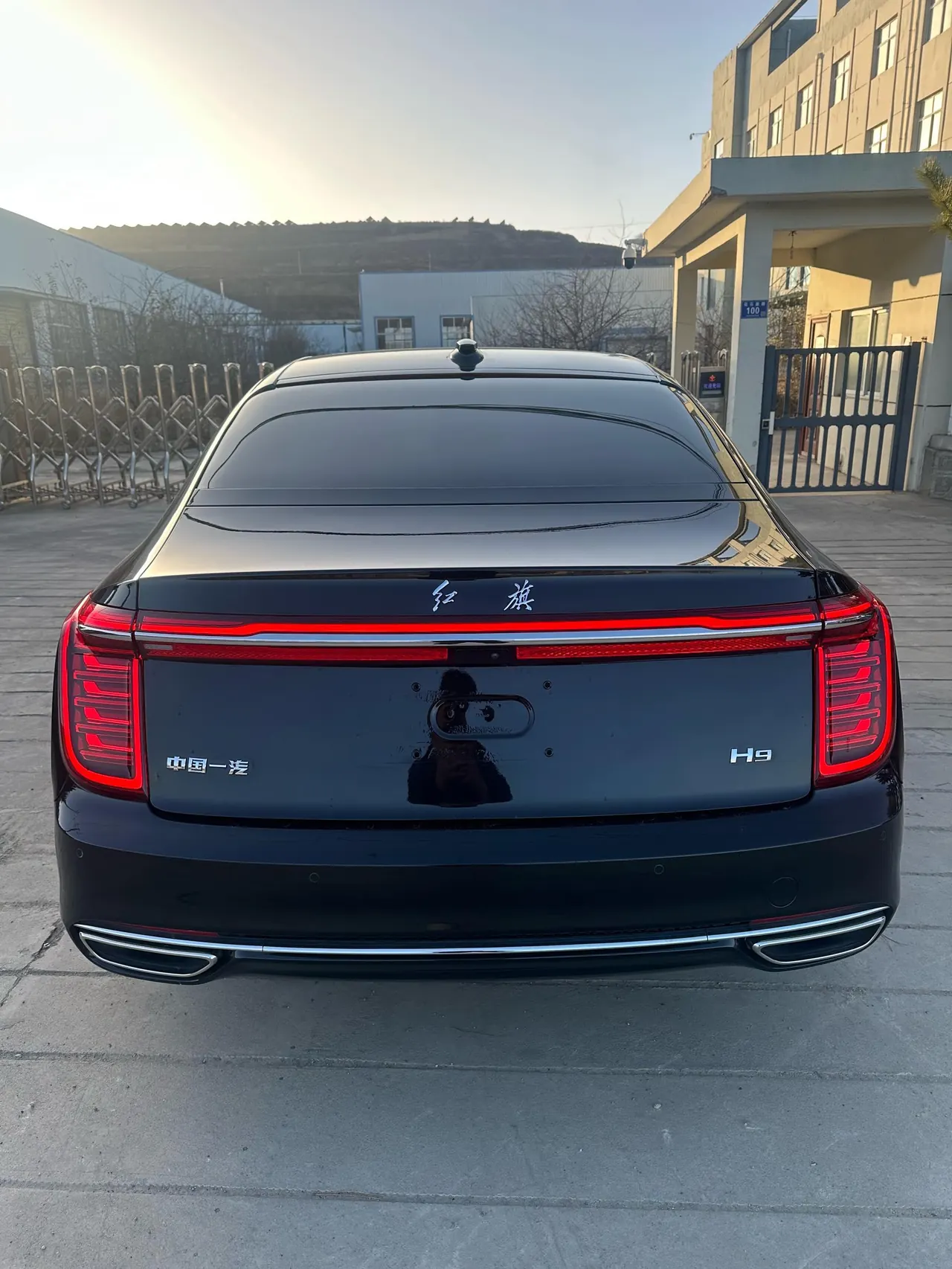 HongQi 2020 H9 48V 2.0T Zhilian Flag Edition Automatic Gear 5