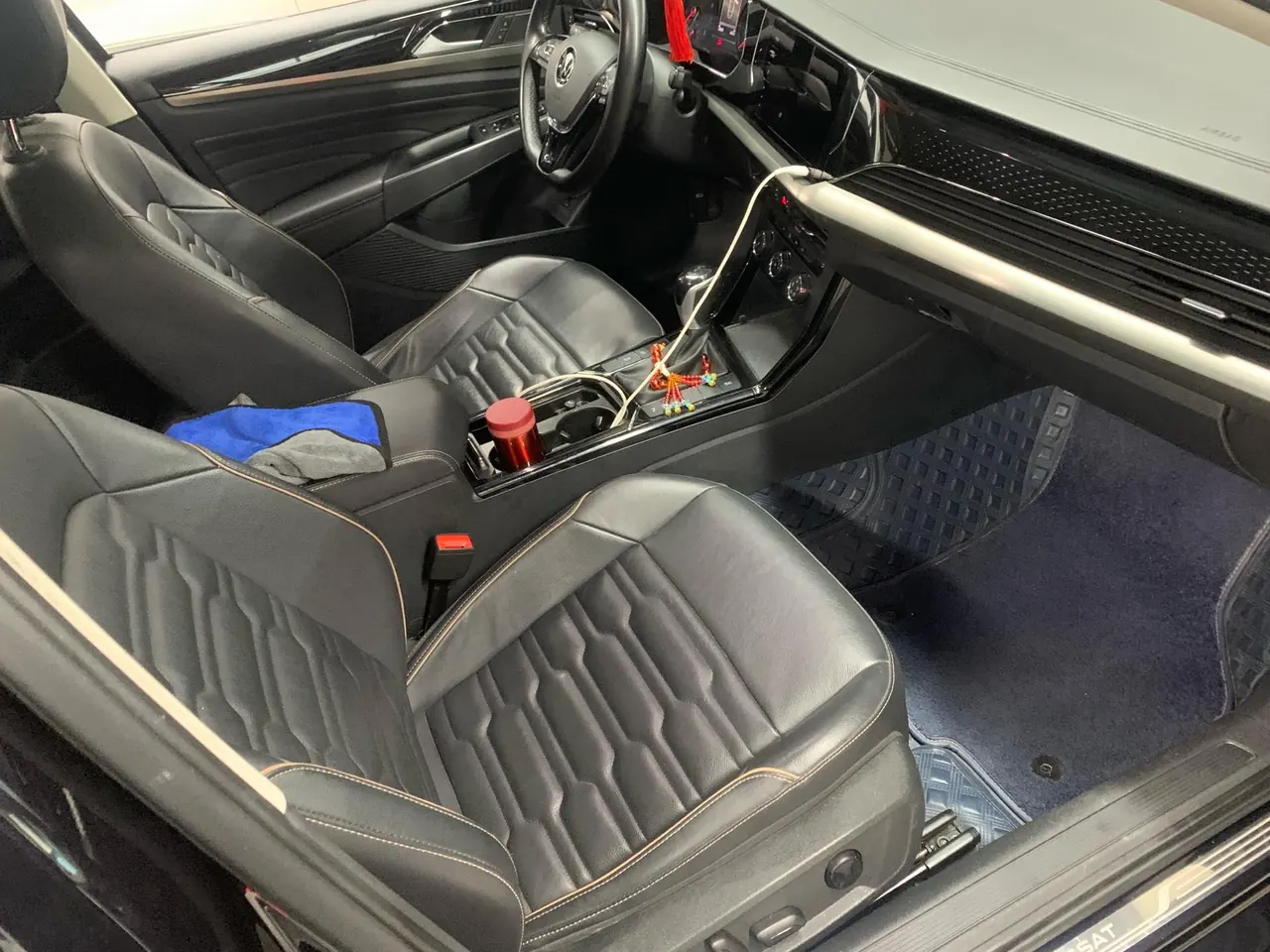 Volkswagen 2021 Passat 2.0TSI 330TSI Deluxe Edition Automatic 3