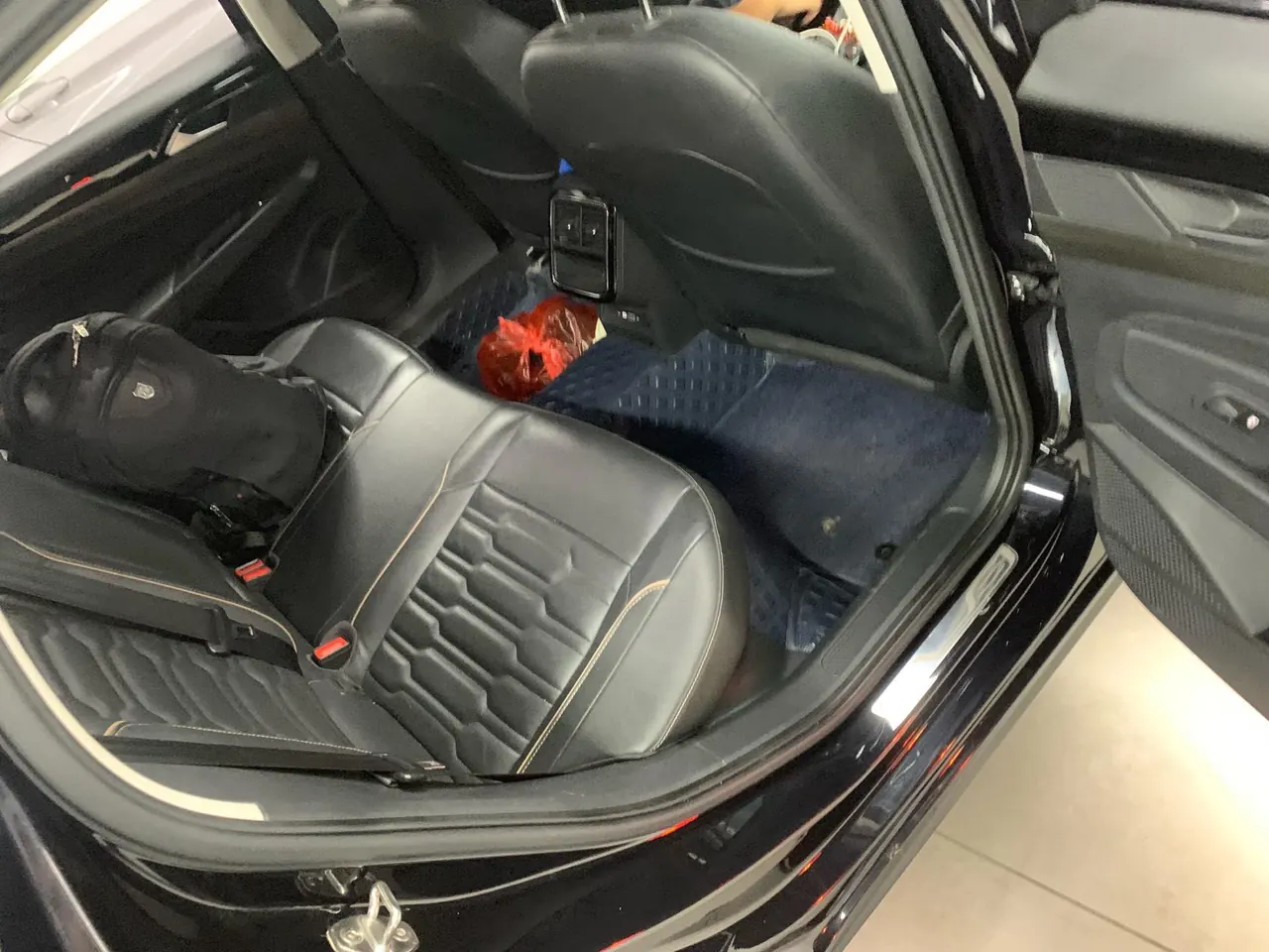 Volkswagen 2021 Passat 2.0TSI 330TSI Deluxe Edition Automatic 4