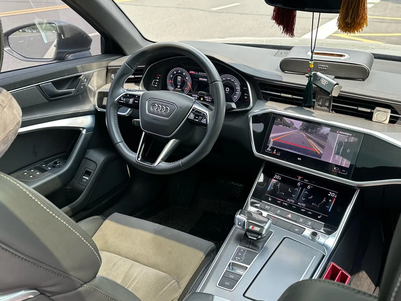 Audi 2020 A6L 2.0TFSI 45TFSI Quattro Selected Dynamic Automatic 12