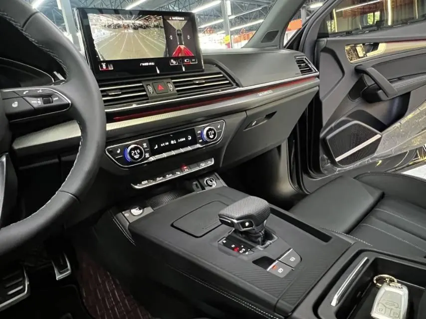 Audi 2026 Q5L 2.0TFSI 45TFSI 45th Anniversary Collection Edition Quattro Deluxe Dynamic Automatic 5