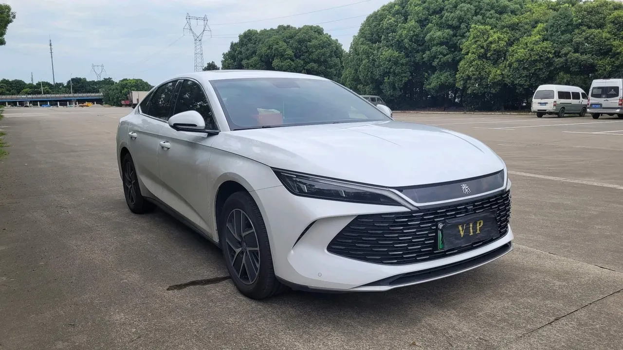 BYD 2024 Qin L DM-i 1.5 stepless 120KM leading automatic gear 11
