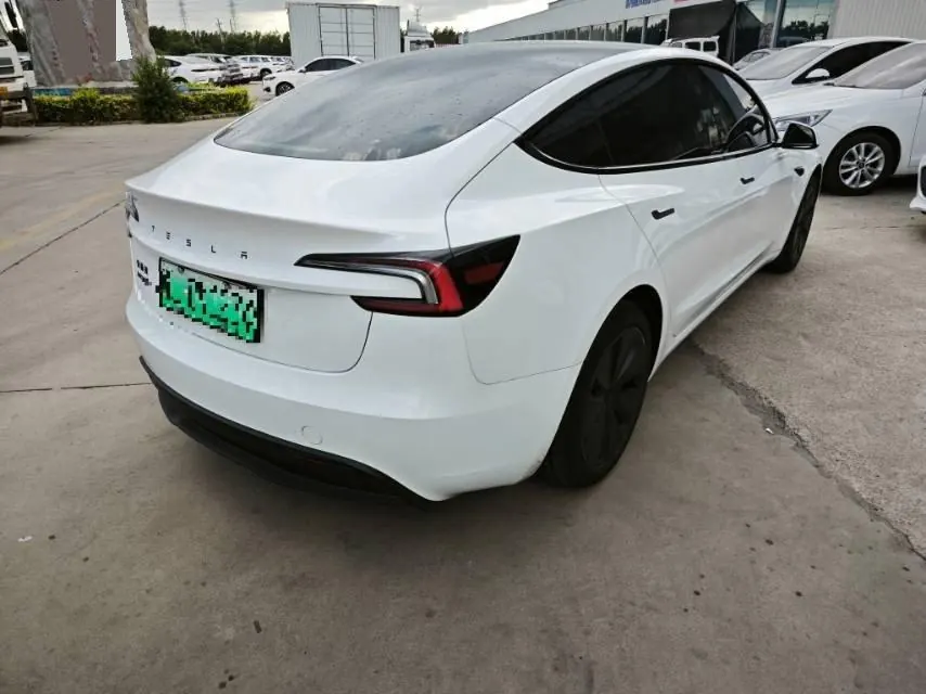 Tesla 2025 Model 3 Rear-Wheel-Drive Edition (facelift) Automatic Transmission 3